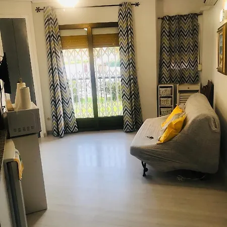 Bonito Estudio En Apartment